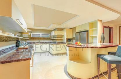 Apartment - 3 Bedrooms - 4 Bathrooms for rent in West Bay Tower - West Bay - West Bay - Doha