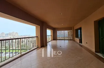 Apartment - 1 Bedroom - 2 Bathrooms for rent in East Porto Drive - Porto Arabia - The Pearl Island - Doha