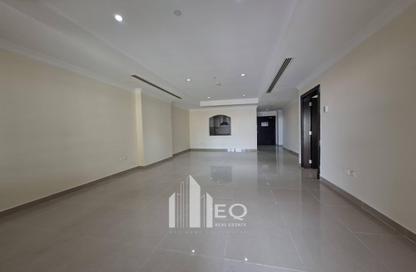 Apartment - 1 Bedroom - 2 Bathrooms for rent in East Porto Drive - Porto Arabia - The Pearl Island - Doha