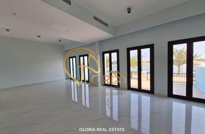Townhouse - 2 Bedrooms - 4 Bathrooms for rent in Carnaval - Qanat Quartier - The Pearl Island - Doha