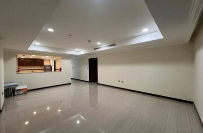 Apartment - 1 Bedroom - 2 Bathrooms for rent in Porto Arabia - The Pearl Island - Doha