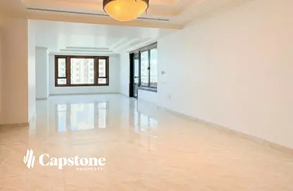 Apartment - 1 Bedroom - 2 Bathrooms for rent in Marina Gate - Porto Arabia - The Pearl Island - Doha
