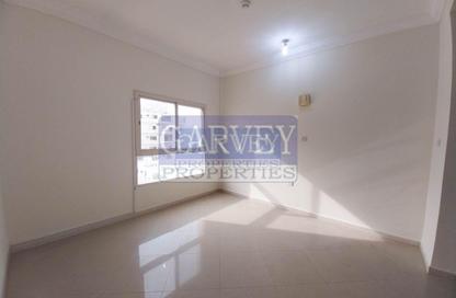 Apartment - 1 - 1 for rent in Umm Ghuwalina - Umm Ghuwailina - Doha