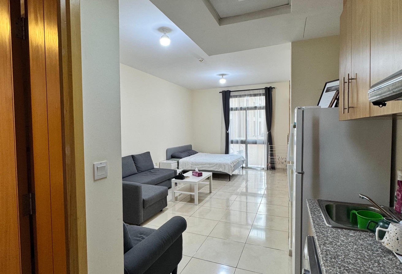 Studio Lusail | Included All bills | Great deal thumbnail 9