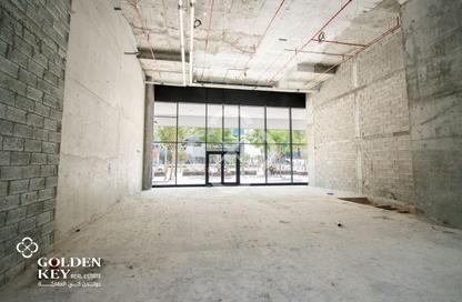 Shop - Studio - 1 for rent in Lusail City - Lusail