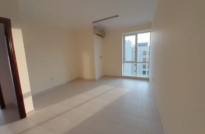 Apartment - 2 Bedrooms - 2 Bathrooms for rent in Salaja Street - Doha Al Jadeed - Doha