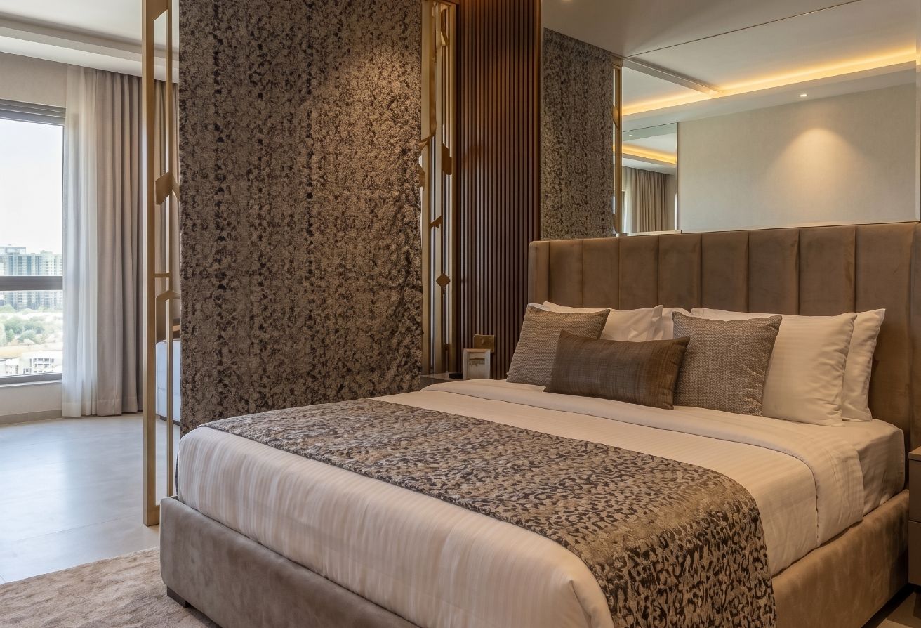 Fully Furnished Luxury Studio next to  Vendôme thumbnail 6