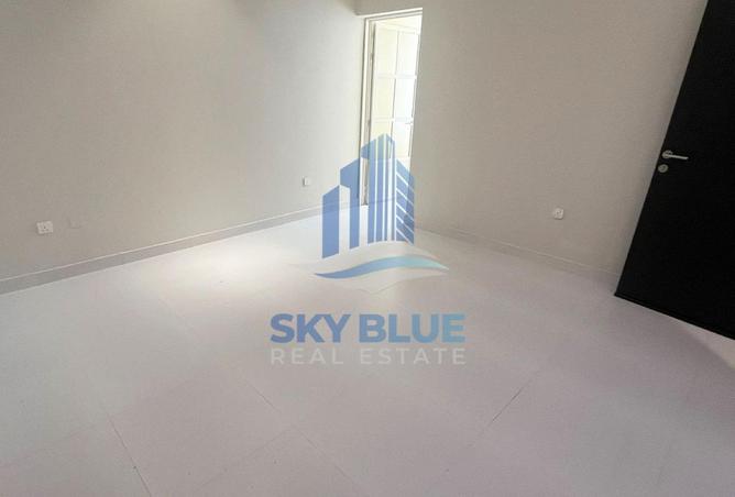 52911860 - Property Image 3