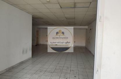 Shop - Studio - 2 Bathrooms for rent in Salwa Commercial Building - Salwa Road - Doha