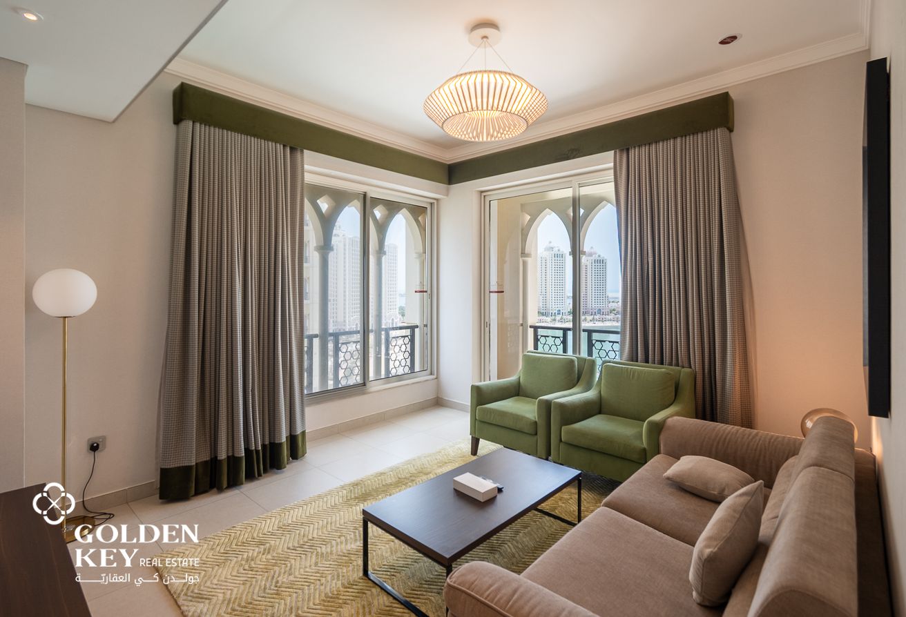 Beach Access| Bills Included | Weekly Housekeeping