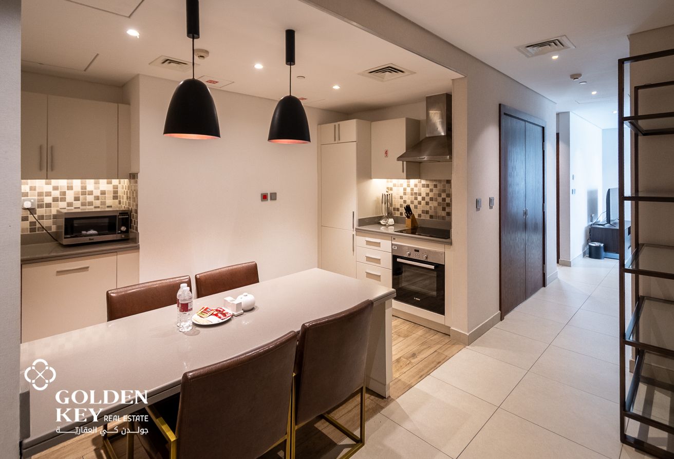 Beach Access| Bills Included | Weekly Housekeeping