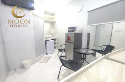Apartment - Studio - 1 Bathroom for rent in Umm Ghwailina Comm - Umm Ghuwalina - Umm Ghuwailina - Doha