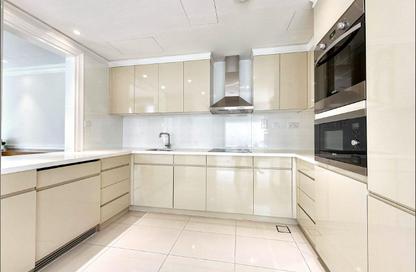 Apartment - 1 Bedroom - 2 Bathrooms for rent in West Bay Tower - West Bay - West Bay - Doha Apartment - 1 Bedroom - 2 Bathrooms for rent in West Bay Tower - West Bay - West Bay - Doha