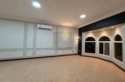 مجمع سكني - 5 غرف نوم - 4 حمامات للايجار في الثمامة - الثمامة - الدوحة