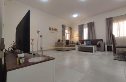 Apartment - 2 Bedrooms - 2 Bathrooms for rent in Al Nasr Street - Al Nasr - Doha