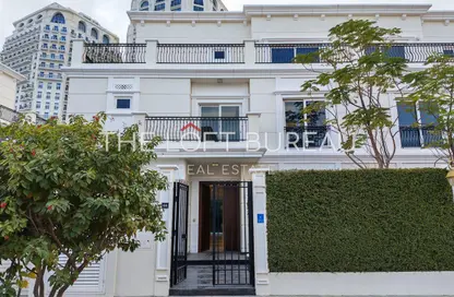 Villa - 6 Bedrooms - 7+ Bathrooms for rent in Floresta Gardens - Floresta Gardens - The Pearl Island - Doha