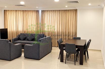 Apartment - 2 - 2 for rent in Corniche Road - Corniche Road - Doha