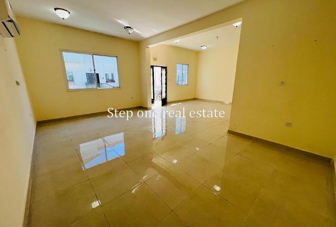 54637302 - Property Image 3