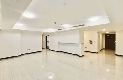 Apartment - 2 Bedrooms - 2 Bathrooms for rent in East Porto Drive - Porto Arabia - The Pearl Island - Doha