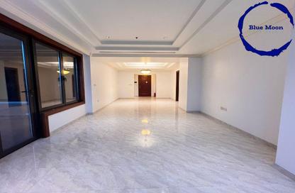 Apartment - 2 Bedrooms - 3 Bathrooms for rent in East Porto Drive - Porto Arabia - The Pearl Island - Doha