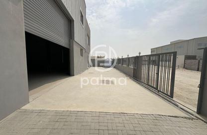 Warehouse - Studio - 6 Bathrooms for rent in East Industrial Street - Birkat Al Awamer - Al Wakra