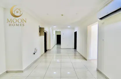 شقة - 3 غرف نوم - 2 حمامات للايجار في شارع المطار القديم - طريق المطار القديم - الدوحة