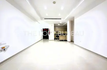 Apartment - 2 Bedrooms - 2 Bathrooms for rent in Al Nasr Street - Al Nasr - Doha