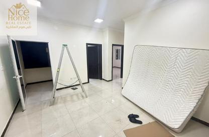 Apartment - 2 Bedrooms - 2 Bathrooms for rent in Fereej Bin Mahmoud - Doha