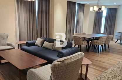 Apartment - 2 Bedrooms - 4 Bathrooms for sale in Floresta Gardens - Floresta Gardens - The Pearl Island - Doha