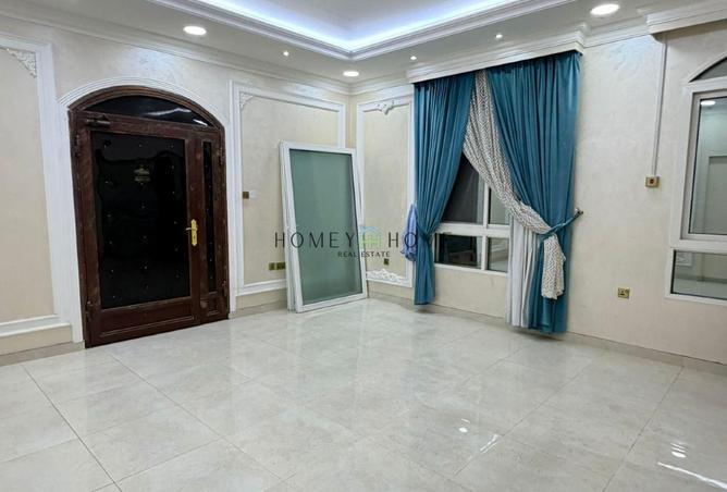 1030398 - Property Image 3