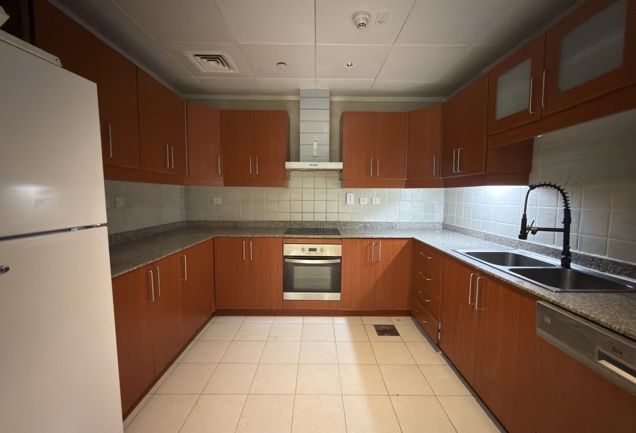 HOT DEAL ! PANORAMIC MARINA FRONT 2BHK ONLY 10.5K thumbnail 6