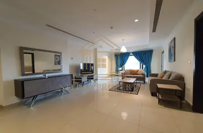 Apartment - 1 Bedroom - 2 Bathrooms for rent in East Porto Drive - Porto Arabia - The Pearl Island - Doha