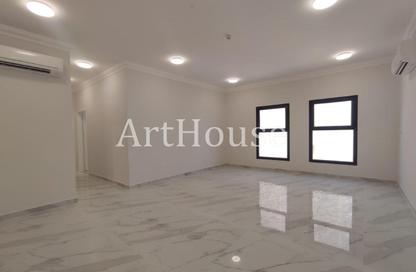 Apartment - 2 Bedrooms - 2 Bathrooms for rent in Fereej Bin Mahmoud North - Fereej Bin Mahmoud - Doha