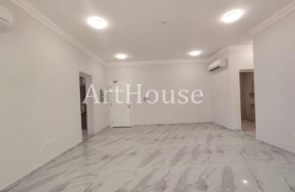 Apartment - 2 Bedrooms - 2 Bathrooms for rent in Fereej Bin Mahmoud North - Fereej Bin Mahmoud - Doha