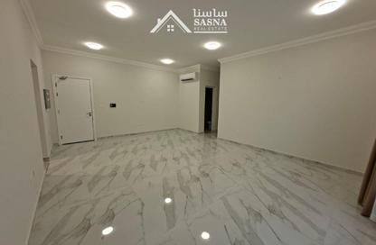 Apartment - 3 Bedrooms - 3 Bathrooms for rent in Fereej Bin Mahmoud South - Fereej Bin Mahmoud - Doha Apartment - 3 Bedrooms - 3 Bathrooms for rent in Fereej Bin Mahmoud South - Fereej Bin Mahmoud - Doha