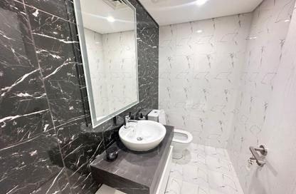 Apartment - 3 Bedrooms - 4 Bathrooms for rent in Boulevard View - Yasmeen City - Lusail
