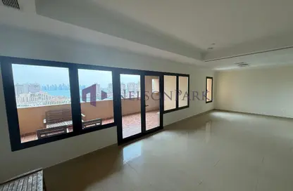 شقة - 2 غرف نوم - 3 حمامات للايجار في طريق بورتو الشرقي - بورتو أرابيا - جزيرة اللؤلؤة - الدوحة