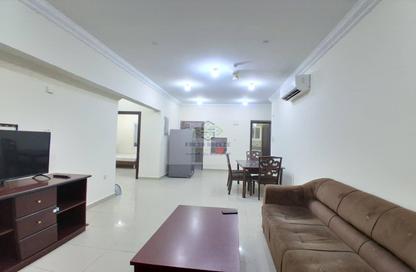 Apartment - 2 Bedrooms - 2 Bathrooms for rent in Umm Ghwailina Comm - Umm Ghuwalina - Umm Ghuwailina - Doha