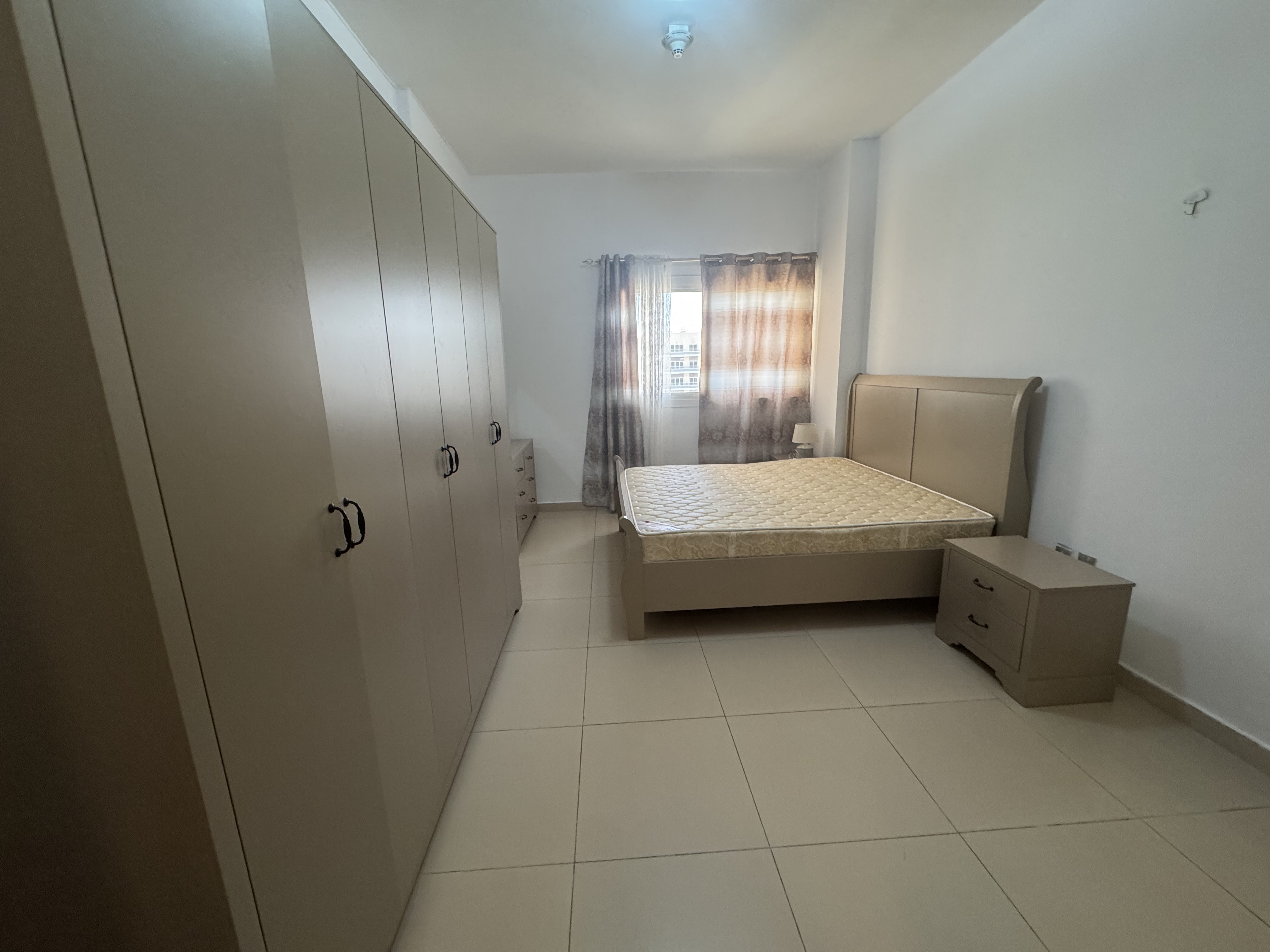 COZY 1BEDROOM FULLY FURNISHED WITH BALCONY thumbnail 11