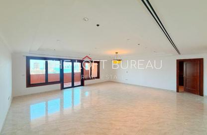 Apartment - 3 Bedrooms - 5 Bathrooms for rent in East Porto Drive - Porto Arabia - The Pearl Island - Doha