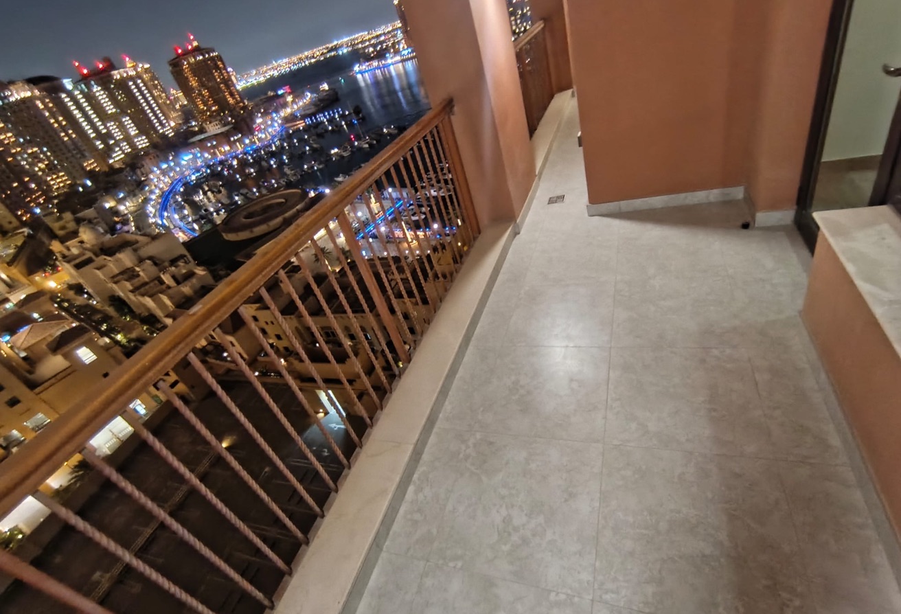 CHEAPEST MARINA FRONT ! 2BHK+BALCONY FOR ONLY 1.9M thumbnail 7