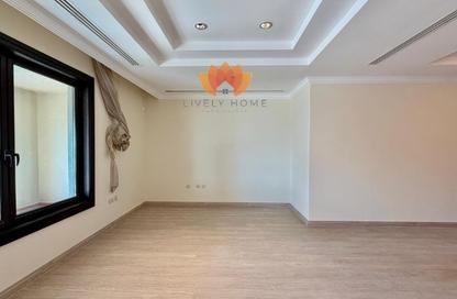 Apartment - 1 Bedroom - 2 Bathrooms for rent in East Porto Drive - Porto Arabia - The Pearl Island - Doha