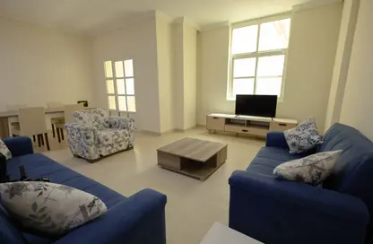 Apartment - 2 Bedrooms - 2 Bathrooms for rent in Salaja Street - Doha Al Jadeed - Doha
