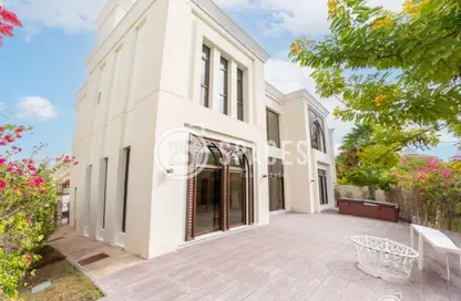 Villa - 4 Bedrooms - 5 Bathrooms for rent in Giardino Gardens - Giardino Villas - The Pearl Island - Doha