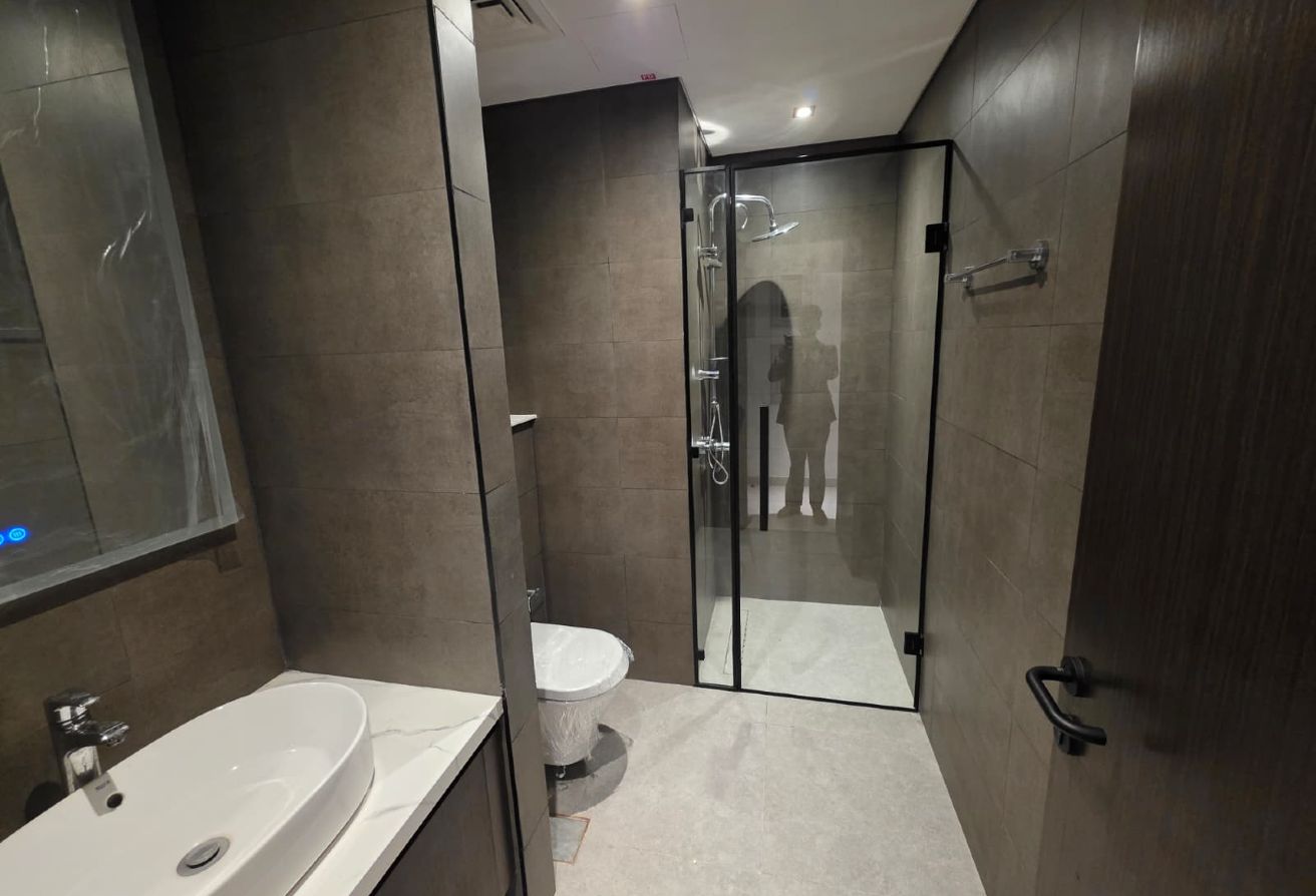 BRAND NEW READY TO MOVE IN STUDIO ON PAYMENT PLAN thumbnail 5