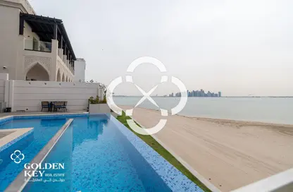 Villa - 5 Bedrooms - 7 Bathrooms for rent in La Plage Villas - The Villas - The Pearl Island - Doha