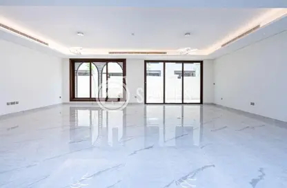 فيلا - 4 غرف نوم - 5 حمامات للايجار في حدائق جاردينو - فيلات جاردينو - جزيرة اللؤلؤة - الدوحة