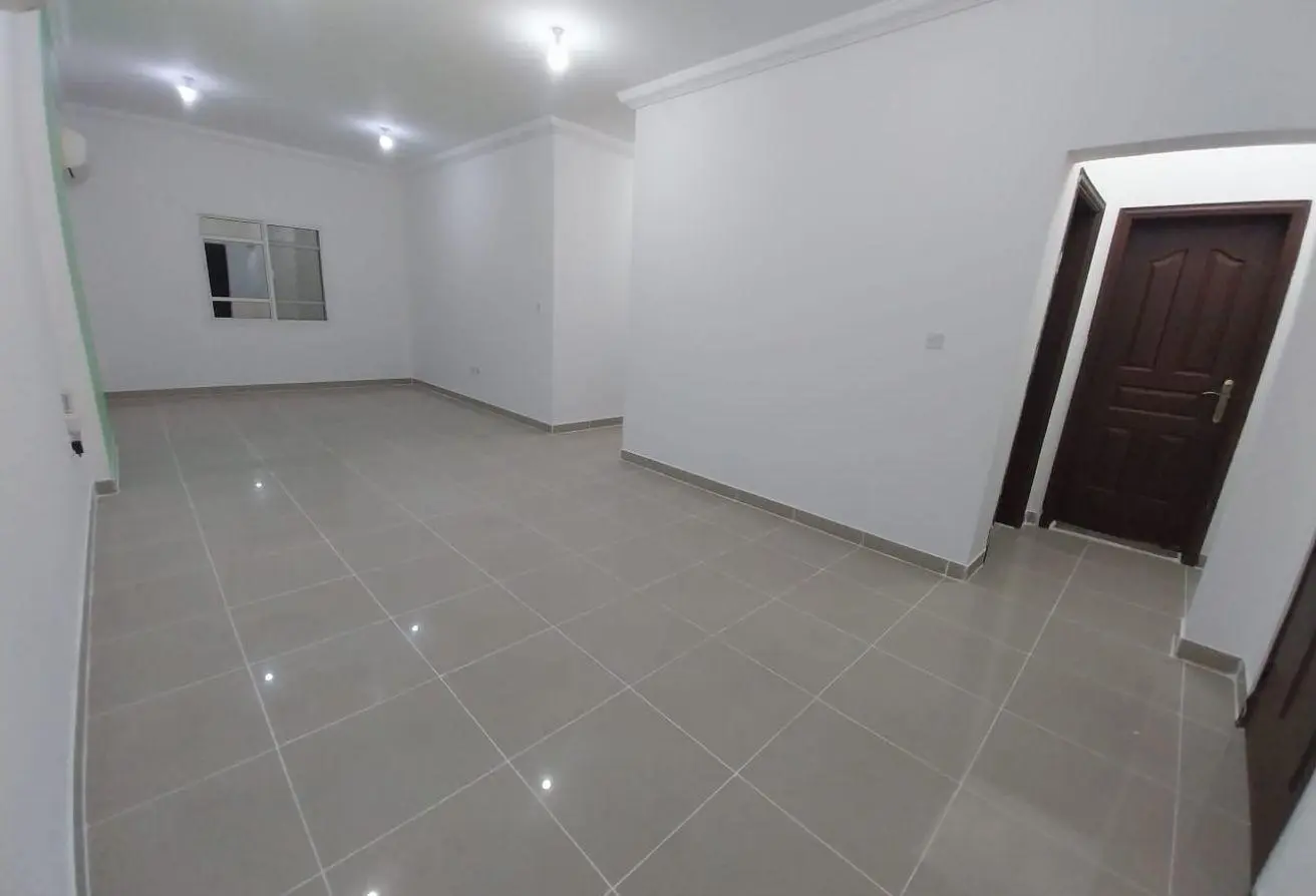54877615 - Property Main Image