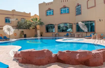 Villa - 4 Bedrooms - 5 Bathrooms for rent in Bu Hamour Street - Abu Hamour - Doha