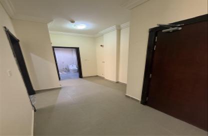 Apartment - 1 Bedroom - 1 Bathroom for rent in Umm Ghuwailina - Doha